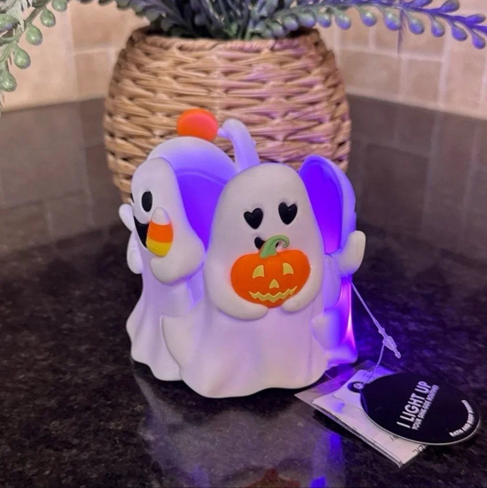 Bath & Body Works Light Up Ghost Color Changing Foaming Hand Soap Holder NEW